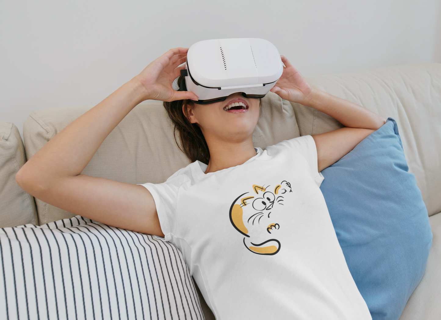 Cat - Happy Cat Custom Graphic Tee